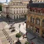 Golden - Rynek Square - Monopol *